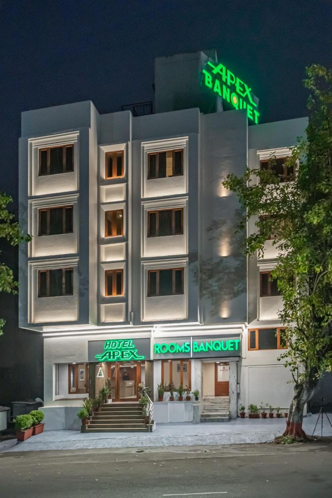 Hotel Apex Surate Extérieur photo
